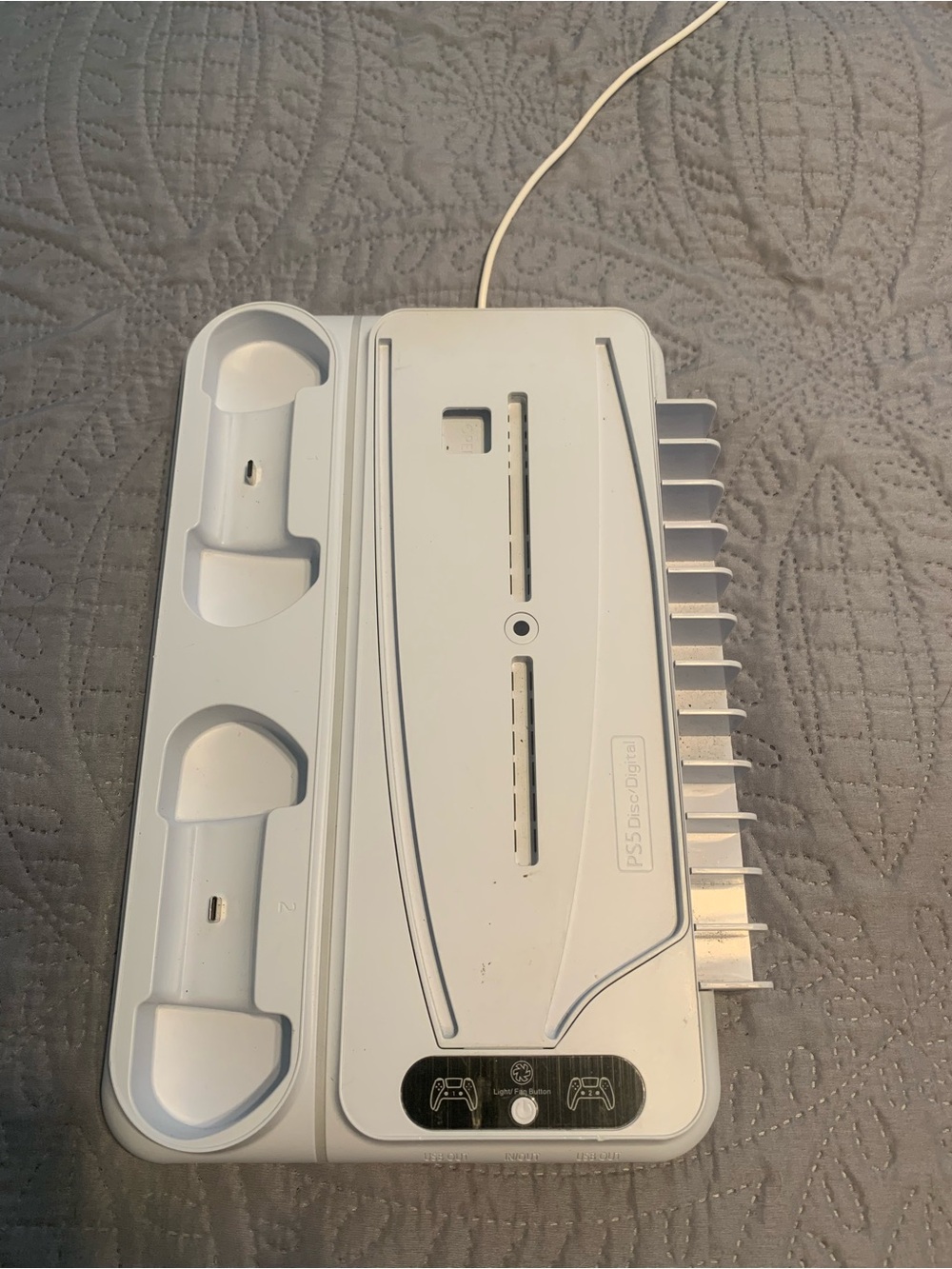 White Multi-Controller Charging Dock & Vertical Stand for PlayStation 5